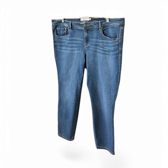TORRIDβMid- Rise Super Skinny Plus Size Jeans SIZE 24R - Picture 3 of 16